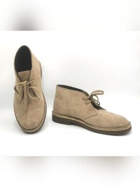 Womens 7.5 Suede Chukka Boots in Light Beige - Classic Lace-Up EUC